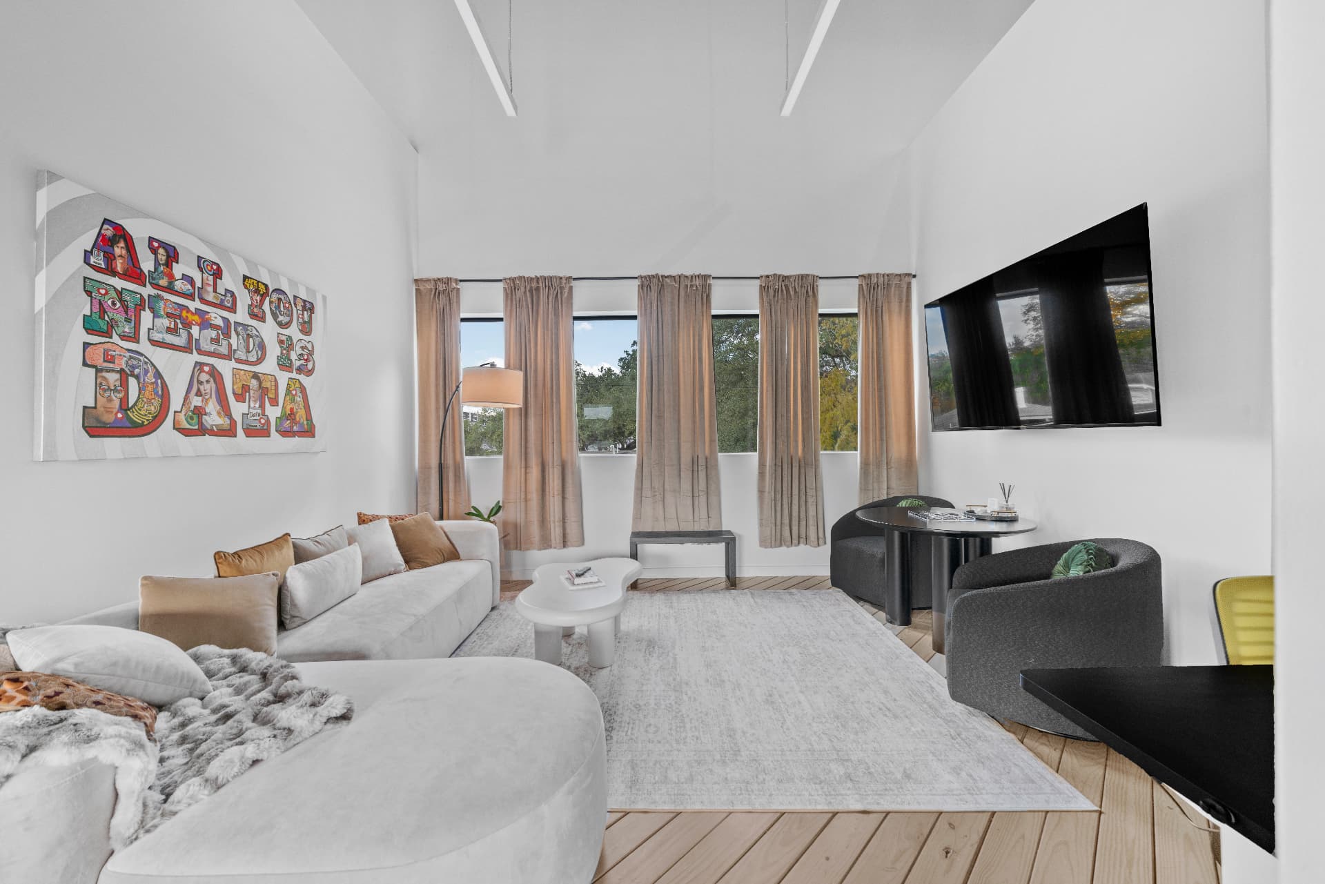Richmond Loft photo 3